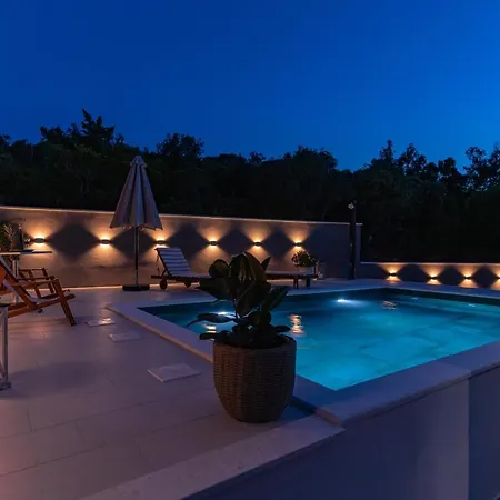 Luxury Nest Maretta & Oliva Apartment Medvinjak Exterior photo